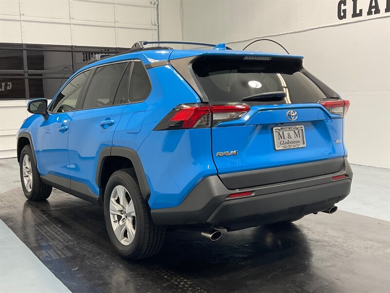 2019 Toyota RAV4 XLE Sport Utility / Sunroof / Heated Seats  / Backup Camera / Excel Cond - Photo 9 - Gladstone, OR 97027