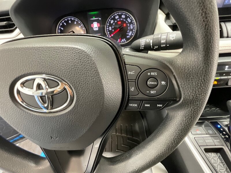 2019 Toyota RAV4 XLE Sport Utility / Sunroof / Heated Seats  / Backup Camera / Excel Cond - Photo 49 - Gladstone, OR 97027