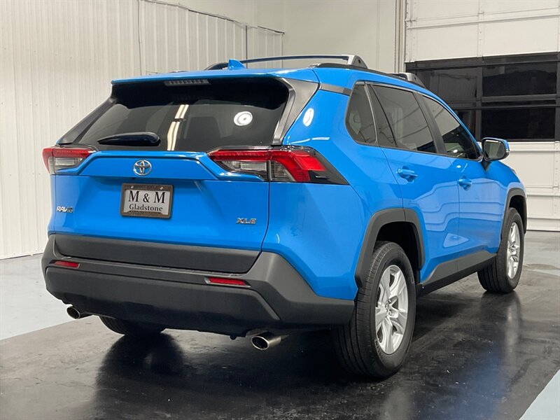 2019 Toyota RAV4 XLE Sport Utility / Sunroof / Heated Seats  / Backup Camera / Excel Cond - Photo 8 - Gladstone, OR 97027