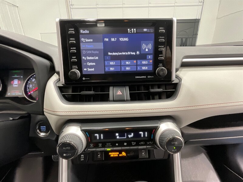 2019 Toyota RAV4 XLE Sport Utility / Sunroof / Heated Seats  / Backup Camera / Excel Cond - Photo 20 - Gladstone, OR 97027