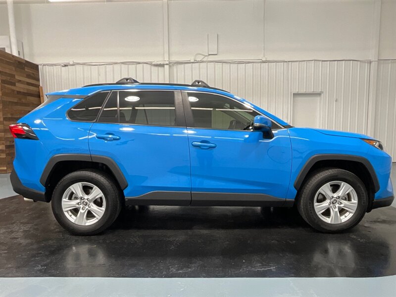 2019 Toyota RAV4 XLE Sport Utility / Sunroof / Heated Seats  / Backup Camera / Excel Cond - Photo 4 - Gladstone, OR 97027