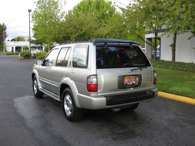 1998 INFINITI QX4 4WD/ Leather/ Moonroof   - Photo 3 - Portland, OR 97217