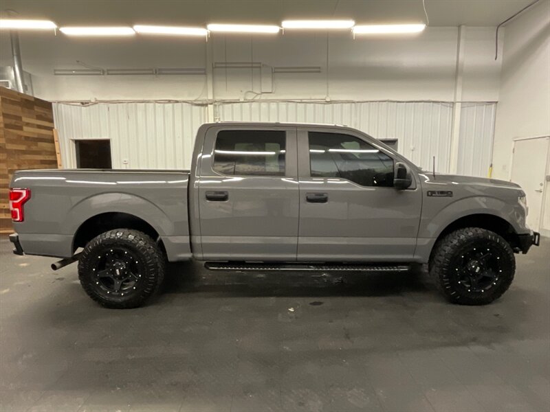 2018 Ford F-150 XLT Crew Cab 4X4 / 2.7L V6 EcoBoost /WHEELS & TIRE  CUSTOM BUMPERS / BLACK WHEELS / Backup Camera / LOCAL TRUCK / RUST FREE / Backup Camera / SHARP SHARP!! - Photo 4 - Gladstone, OR 97027