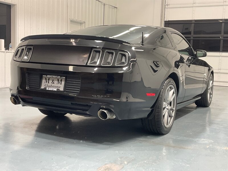 2013 Ford Mustang GT Premium V8 / 6-SPEED MANUAL / 77K MILES / Leather Seats / BREMBO BRAKE PKG - Photo 8 - Gladstone, OR 97027