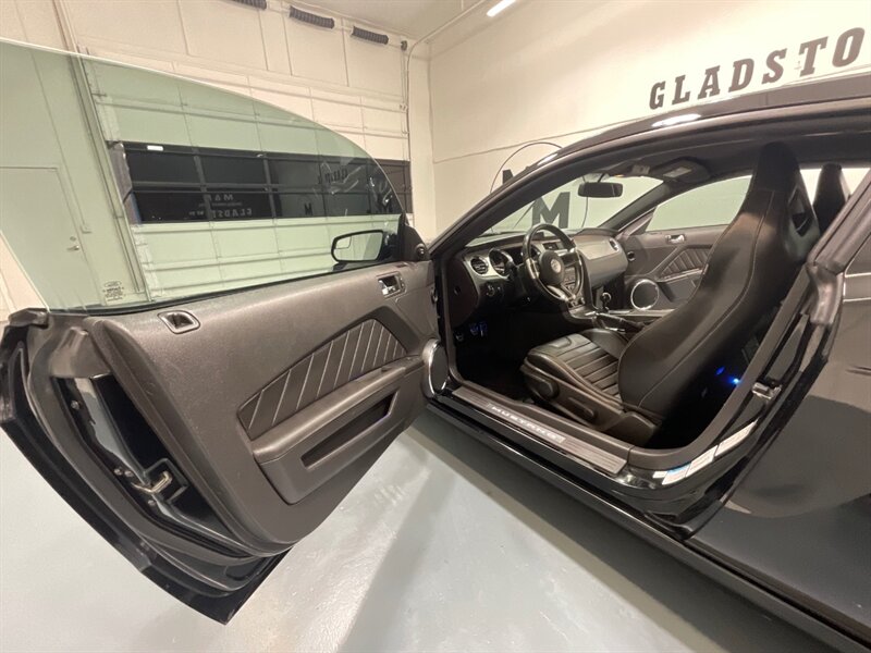 2013 Ford Mustang GT Premium V8 / 6-SPEED MANUAL / 77K MILES / Leather Seats / BREMBO BRAKE PKG - Photo 31 - Gladstone, OR 97027