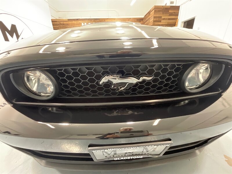 2013 Ford Mustang GT Premium V8 / 6-SPEED MANUAL / 77K MILES / Leather Seats / BREMBO BRAKE PKG - Photo 30 - Gladstone, OR 97027