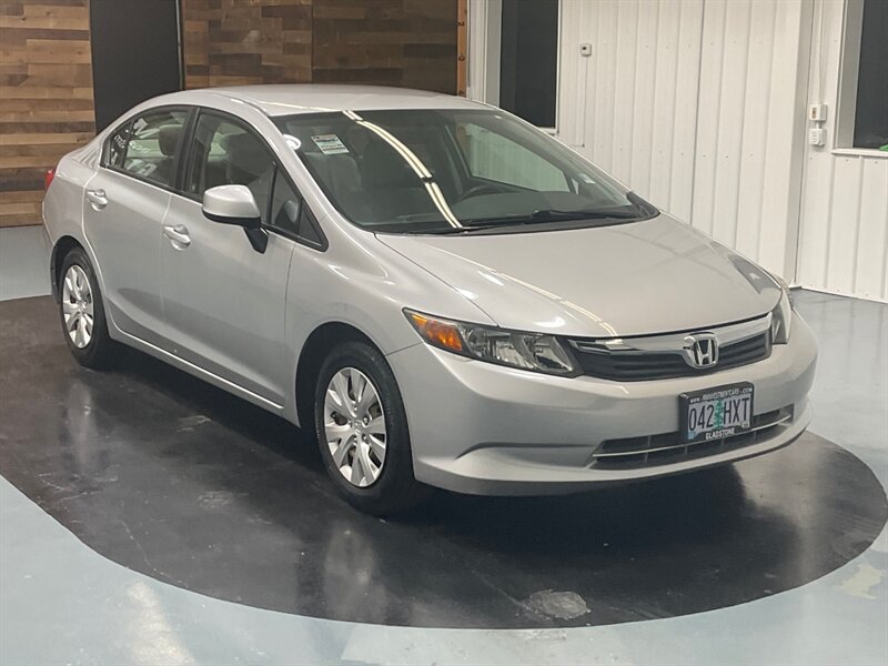 2012 Honda Civic LX Sedan 4Dr / 1.8L 4Cyl / MINT COND / 52 K MILES  / RUST FREE / LOW MILES - Photo 2 - Gladstone, OR 97027