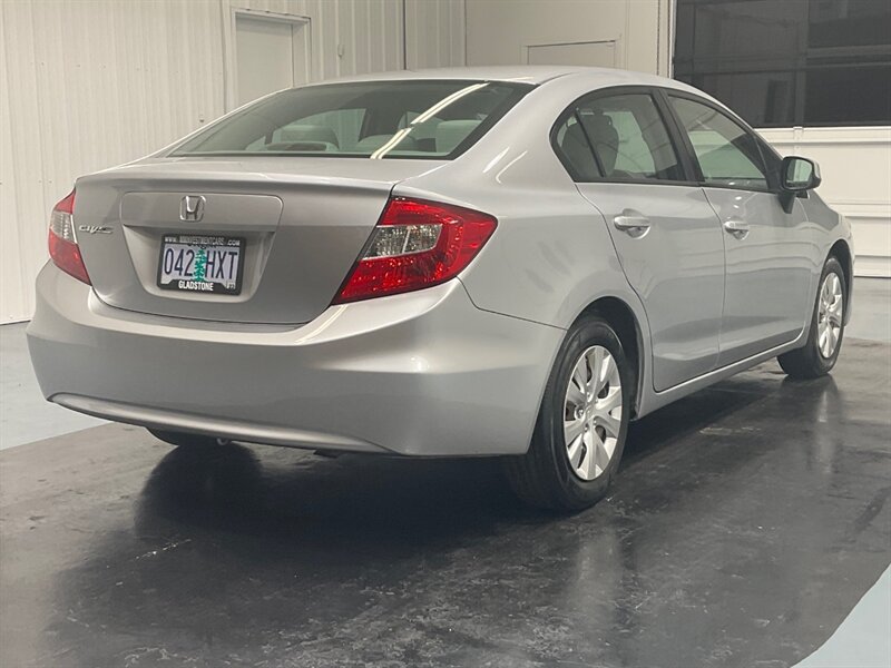 2012 Honda Civic LX Sedan 4Dr / 1.8L 4Cyl / MINT COND / 52 K MILES  / RUST FREE / LOW MILES - Photo 9 - Gladstone, OR 97027