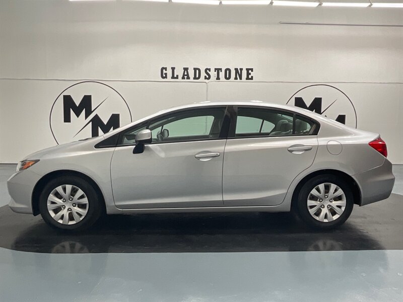 2012 Honda Civic LX Sedan 4Dr / 1.8L 4Cyl / MINT COND / 52 K MILES  / RUST FREE / LOW MILES - Photo 4 - Gladstone, OR 97027