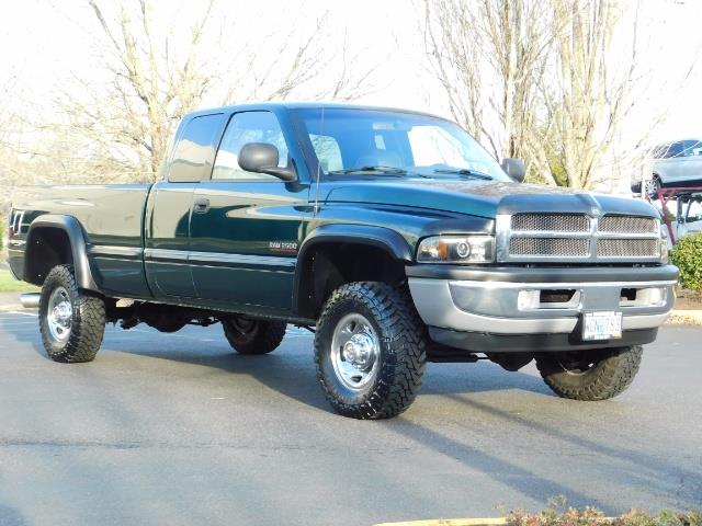 1998 Dodge Ram 2500 Laramie Leather / 4X4 / 5.9L Cummins DIESEL 1OWNER