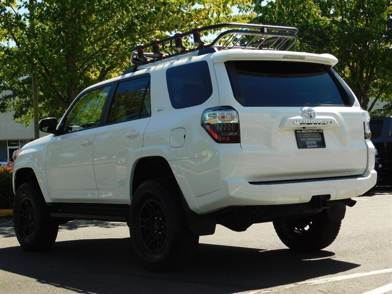 2019 Toyota 4Runner TRD CUSTOM UPGRADE / Leather / NEW LIFT TRD WHEELS   - Photo 8 - Portland, OR 97217