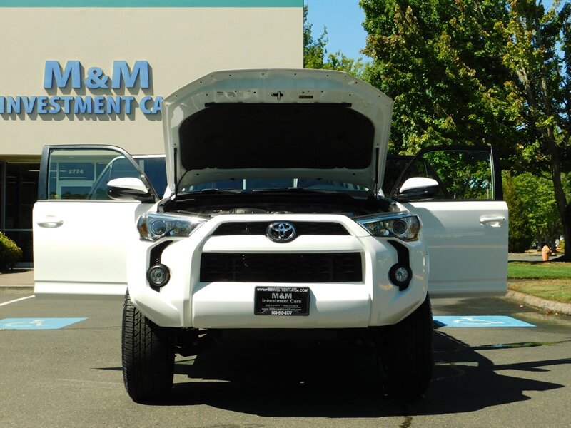 2019 Toyota 4Runner TRD CUSTOM UPGRADE / Leather / NEW LIFT TRD WHEELS   - Photo 33 - Portland, OR 97217