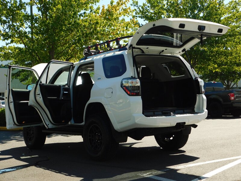 2019 Toyota 4Runner TRD CUSTOM UPGRADE / Leather / NEW LIFT TRD WHEELS   - Photo 27 - Portland, OR 97217