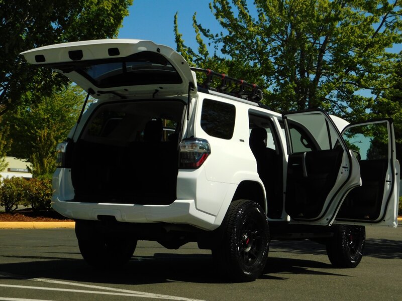 2019 Toyota 4Runner TRD CUSTOM UPGRADE / Leather / NEW LIFT TRD WHEELS   - Photo 30 - Portland, OR 97217