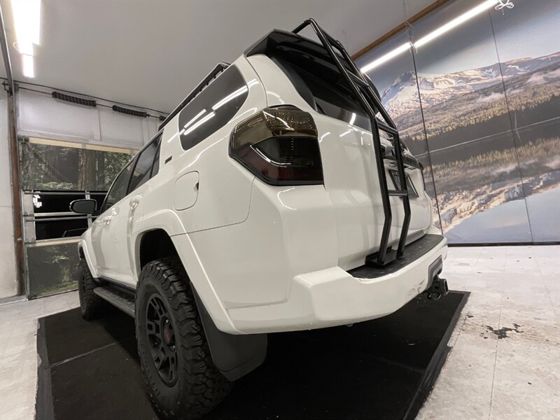 2020 Toyota 4Runner SR5 Premium 4X4 / 3RD ROW SEAT / LIFTED  / NEW LIFT W.NEW BF GOODRICH TIRES & NEW TRD WHEELS / LADDER / LUGGAGE RACK / LEATHER & HEATED SEATS / SUNROOF - Photo 10 - Gladstone, OR 97027