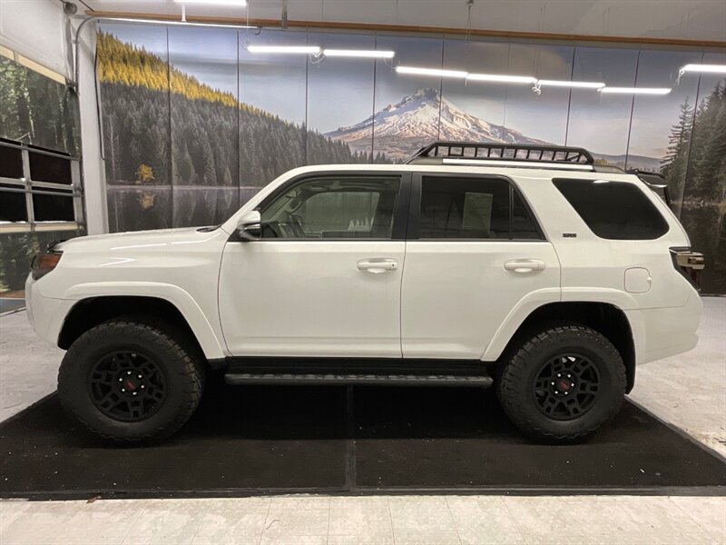 2020 Toyota 4Runner SR5 Premium 4X4 / 3RD ROW SEAT / LIFTED  / NEW LIFT W.NEW BF GOODRICH TIRES & NEW TRD WHEELS / LADDER / LUGGAGE RACK / LEATHER & HEATED SEATS / SUNROOF - Photo 3 - Gladstone, OR 97027