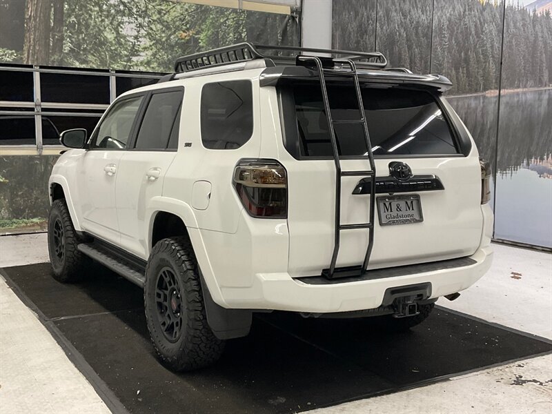 2020 Toyota 4Runner SR5 Premium 4X4 / 3RD ROW SEAT / LIFTED  / NEW LIFT W.NEW BF GOODRICH TIRES & NEW TRD WHEELS / LADDER / LUGGAGE RACK / LEATHER & HEATED SEATS / SUNROOF - Photo 8 - Gladstone, OR 97027