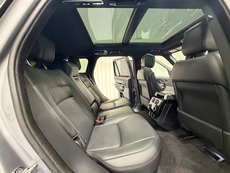 2020 Land Rover Range Rover P525 HSE / 5.0L V8 SUPERCHARGED /1-OWNER / Panoramic Sunroof / Heated & ventilated Seats - Photo 12 - Gladstone, OR 97027
