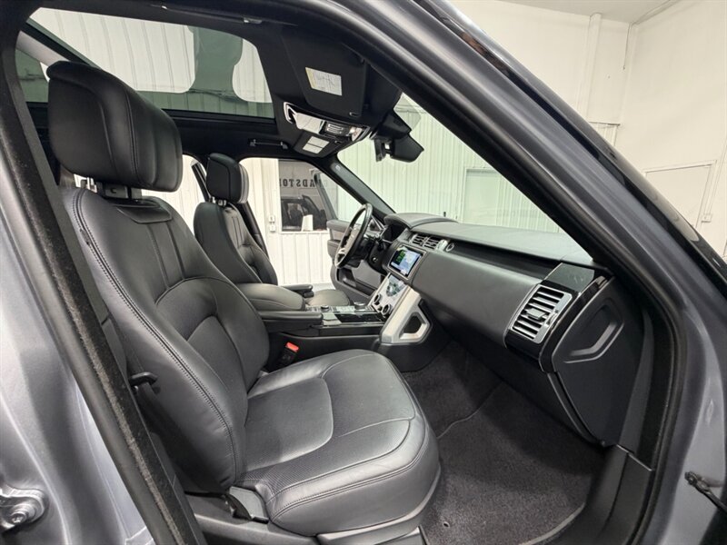2020 Land Rover Range Rover P525 HSE / 5.0L V8 SUPERCHARGED /1-OWNER / Panoramic Sunroof / Heated & ventilated Seats - Photo 13 - Gladstone, OR 97027