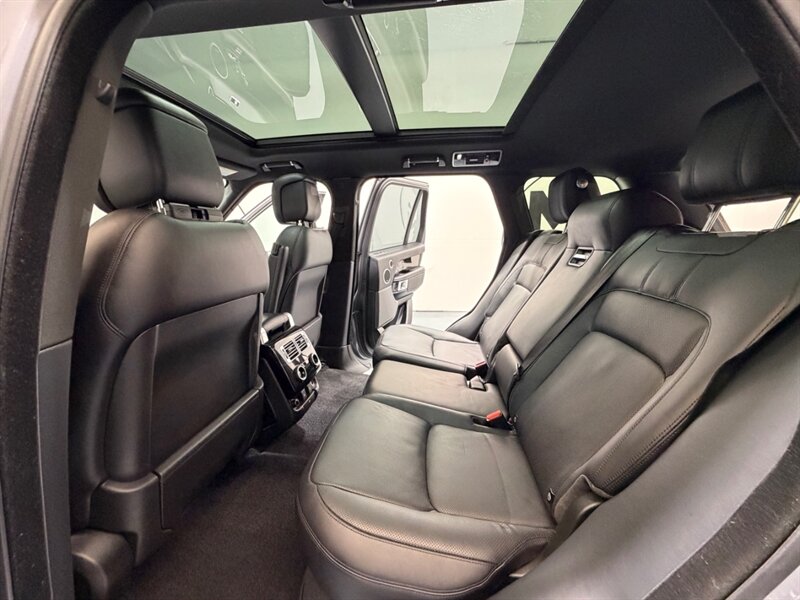 2020 Land Rover Range Rover P525 HSE / 5.0L V8 SUPERCHARGED /1-OWNER / Panoramic Sunroof / Heated & ventilated Seats - Photo 11 - Gladstone, OR 97027