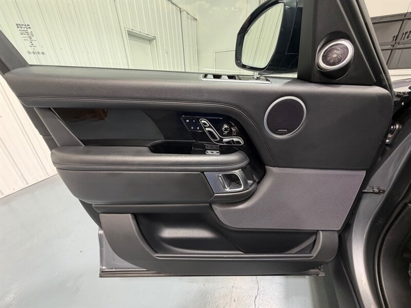 2020 Land Rover Range Rover P525 HSE / 5.0L V8 SUPERCHARGED /1-OWNER / Panoramic Sunroof / Heated & ventilated Seats - Photo 26 - Gladstone, OR 97027