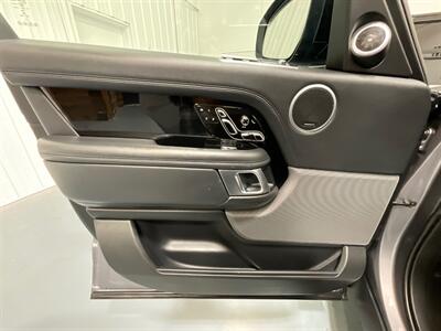 2020 Land Rover Range Rover P525 HSE / 5.0L V8 SUPERCHARGED /1-OWNER  / Panoramic Sunroof / Heated & ventilated Seats - Photo 22 - Gladstone, OR 97027