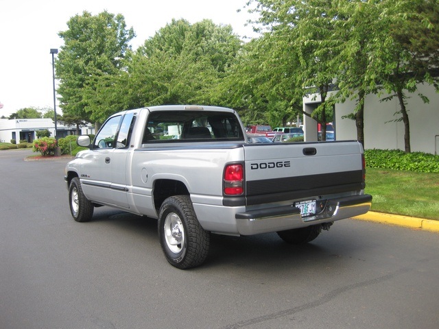 2001 Dodge Ram 1500 SLT/ Quad Cab / 2WD/ Excellent Cond