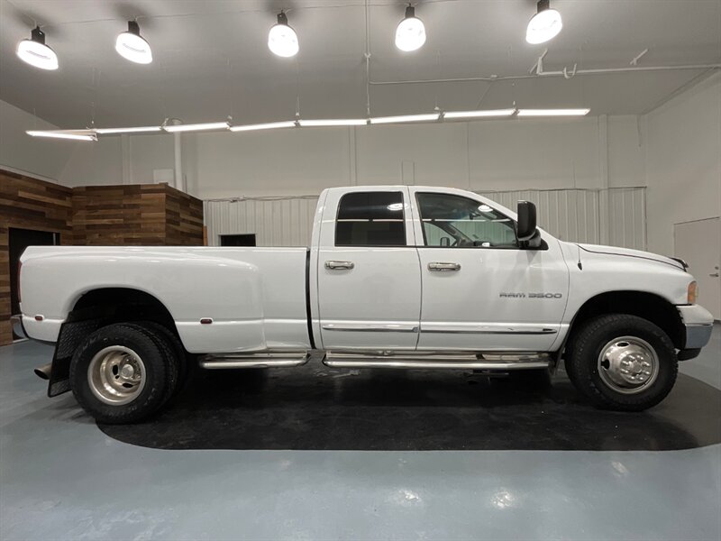 2004 Dodge Ram 3500 Laramie DUALLY 4X4 / 5.9L DIESEL / 1-OWNER  / NEW SET OF TIRES - Photo 4 - Gladstone, OR 97027