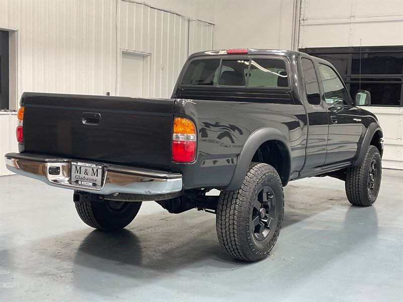 2004 Toyota Tacoma V6 SR5 4X4 / 3.4L V6 / 5-SPEED / LIFTED  / ZERO RUST / TIMING BELT SERVICE ALREADY DONE - Photo 8 - Gladstone, OR 97027