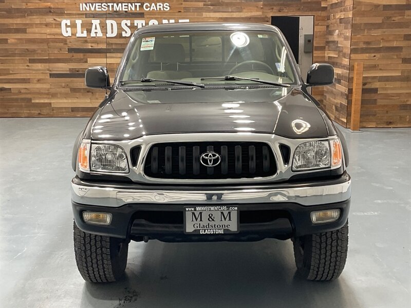 2004 Toyota Tacoma V6 SR5 4X4 / 3.4L V6 / 5-SPEED / LIFTED  / ZERO RUST / TIMING BELT SERVICE ALREADY DONE - Photo 6 - Gladstone, OR 97027