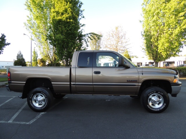 2000 Dodge Ram 2500 Laramie / 4X4 / 5.9L CUMMINS DIESEL / 1-OWNER   - Photo 4 - Portland, OR 97217