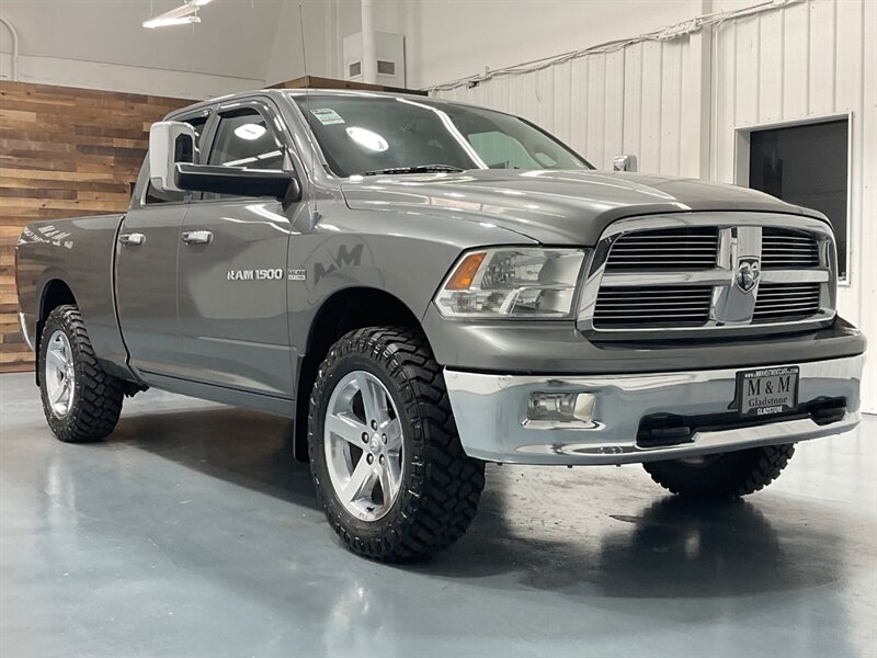 2012 RAM 1500 Big Horn Crew Cab 4X4 /  5.7L V8 / ZERO RUST  / SHARP & CLEAN!! - Photo 2 - Gladstone, OR 97027