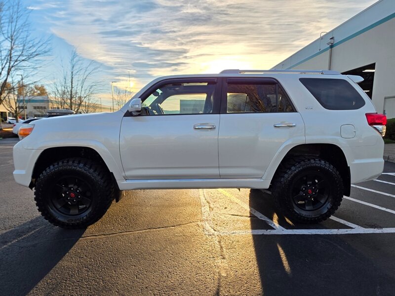 2011 Toyota 4Runner SR5 4X4 V6 / BRAND NEW LIFT / BRAND NEW TIRES / CAM / HEATED LEATHER / SUNROOF / BRAND NEW TIRES / SERVICE RECORDS - Photo 3 - Portland, OR 97217