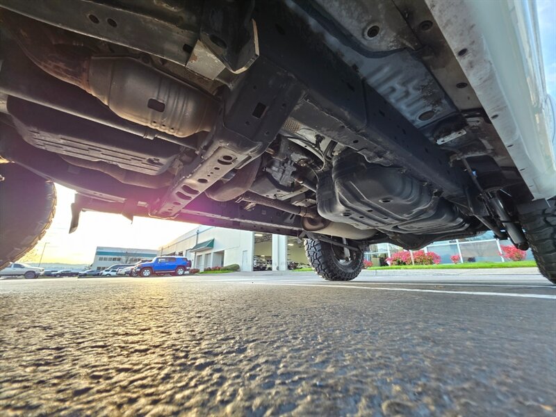 2011 Toyota 4Runner SR5 4X4 V6 / BRAND NEW LIFT / BRAND NEW TIRES / CAM / HEATED LEATHER / SUNROOF / BRAND NEW TIRES / SERVICE RECORDS - Photo 54 - Portland, OR 97217
