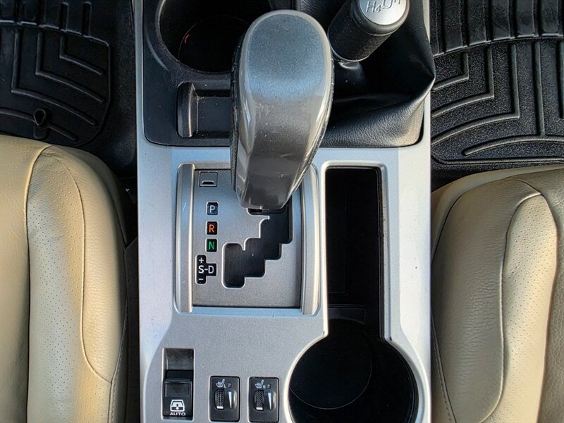 2011 Toyota 4Runner SR5 4X4 V6 / BRAND NEW LIFT / BRAND NEW TIRES / CAM / HEATED LEATHER / SUNROOF / BRAND NEW TIRES / SERVICE RECORDS - Photo 38 - Portland, OR 97217