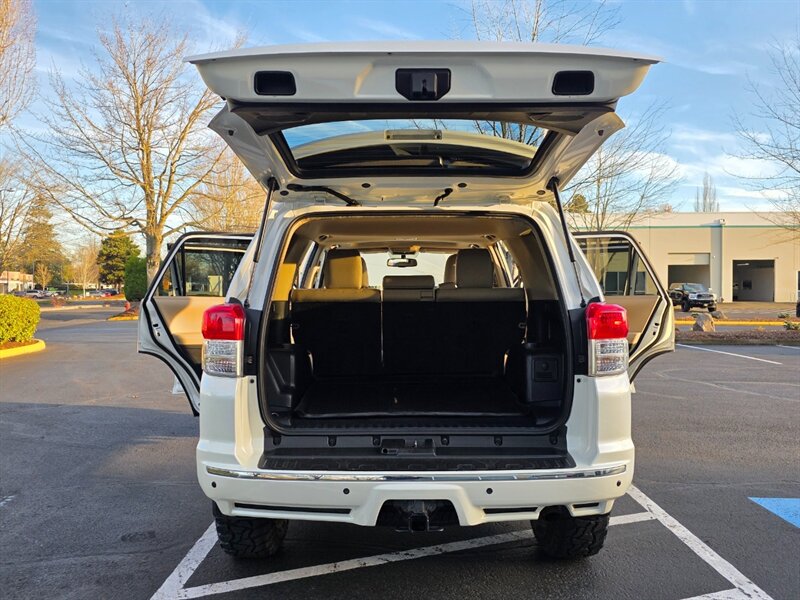 2011 Toyota 4Runner SR5 4X4 V6 / BRAND NEW LIFT / BRAND NEW TIRES / CAM / HEATED LEATHER / SUNROOF / BRAND NEW TIRES / SERVICE RECORDS - Photo 29 - Portland, OR 97217