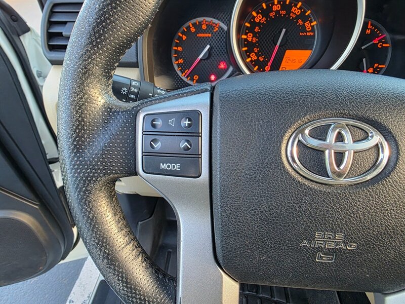 2011 Toyota 4Runner SR5 4X4 V6 / BRAND NEW LIFT / BRAND NEW TIRES / CAM / HEATED LEATHER / SUNROOF / BRAND NEW TIRES / SERVICE RECORDS - Photo 35 - Portland, OR 97217