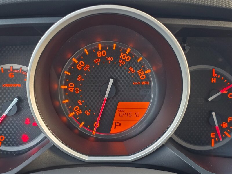 2011 Toyota 4Runner SR5 4X4 V6 / BRAND NEW LIFT / BRAND NEW TIRES / CAM / HEATED LEATHER / SUNROOF / BRAND NEW TIRES / SERVICE RECORDS - Photo 43 - Portland, OR 97217