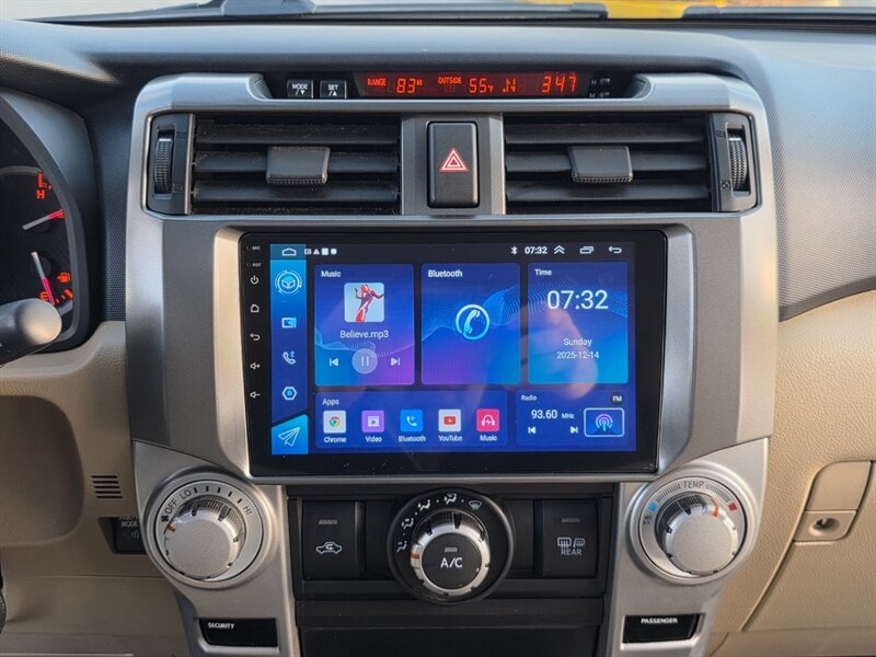 2011 Toyota 4Runner SR5 4X4 V6 / BRAND NEW LIFT / BRAND NEW TIRES / CAM / HEATED LEATHER / SUNROOF / BRAND NEW TIRES / SERVICE RECORDS - Photo 20 - Portland, OR 97217