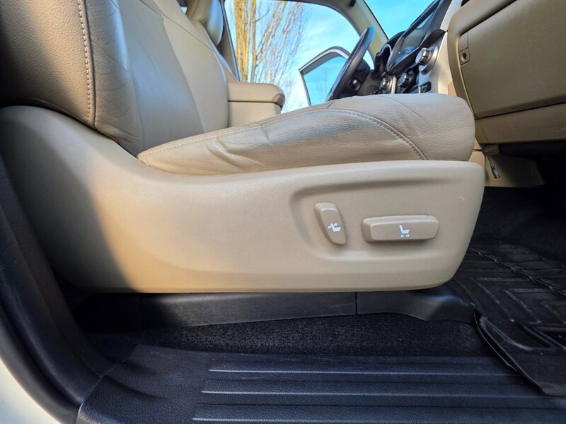 2011 Toyota 4Runner SR5 4X4 V6 / BRAND NEW LIFT / BRAND NEW TIRES / CAM / HEATED LEATHER / SUNROOF / BRAND NEW TIRES / SERVICE RECORDS - Photo 48 - Portland, OR 97217