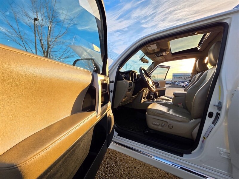 2011 Toyota 4Runner SR5 4X4 V6 / BRAND NEW LIFT / BRAND NEW TIRES / CAM / HEATED LEATHER / SUNROOF / BRAND NEW TIRES / SERVICE RECORDS - Photo 32 - Portland, OR 97217