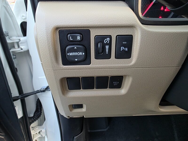 2011 Toyota 4Runner SR5 4X4 V6 / BRAND NEW LIFT / BRAND NEW TIRES / CAM / HEATED LEATHER / SUNROOF / BRAND NEW TIRES / SERVICE RECORDS - Photo 44 - Portland, OR 97217