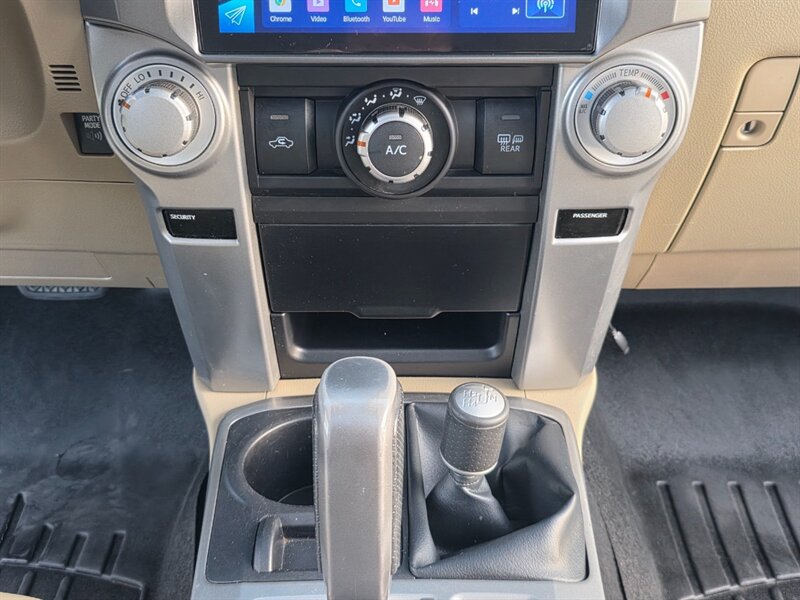 2011 Toyota 4Runner SR5 4X4 V6 / BRAND NEW LIFT / BRAND NEW TIRES / CAM / HEATED LEATHER / SUNROOF / BRAND NEW TIRES / SERVICE RECORDS - Photo 37 - Portland, OR 97217