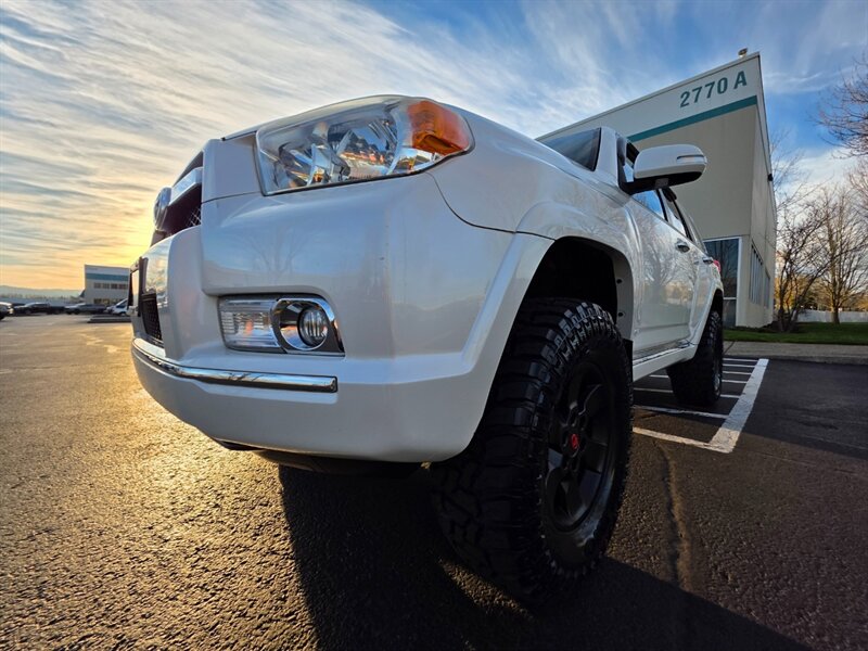 2011 Toyota 4Runner SR5 4X4 V6 / BRAND NEW LIFT / BRAND NEW TIRES / CAM / HEATED LEATHER / SUNROOF / BRAND NEW TIRES / SERVICE RECORDS - Photo 10 - Portland, OR 97217