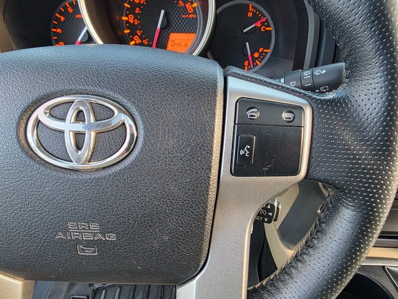 2011 Toyota 4Runner SR5 4X4 V6 / BRAND NEW LIFT / BRAND NEW TIRES / CAM / HEATED LEATHER / SUNROOF / BRAND NEW TIRES / SERVICE RECORDS - Photo 36 - Portland, OR 97217