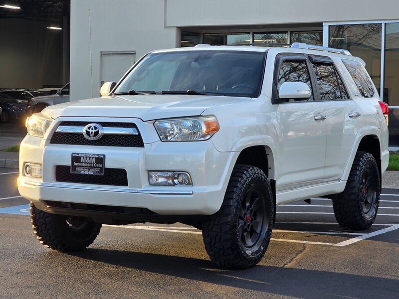 2011 Toyota 4Runner SR5 4X4 V6 / BRAND NEW LIFT / BRAND NEW TIRES / CAM / HEATED LEATHER / SUNROOF / BRAND NEW TIRES / SERVICE RECORDS - Photo 1 - Portland, OR 97217
