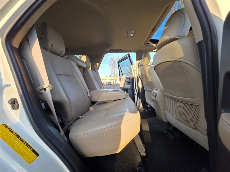 2011 Toyota 4Runner SR5 4X4 V6 / BRAND NEW LIFT / BRAND NEW TIRES / CAM / HEATED LEATHER / SUNROOF / BRAND NEW TIRES / SERVICE RECORDS - Photo 15 - Portland, OR 97217