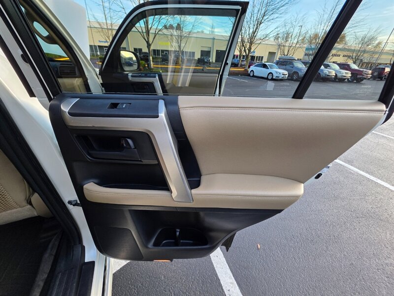 2011 Toyota 4Runner SR5 4X4 V6 / BRAND NEW LIFT / BRAND NEW TIRES / CAM / HEATED LEATHER / SUNROOF / BRAND NEW TIRES / SERVICE RECORDS - Photo 52 - Portland, OR 97217