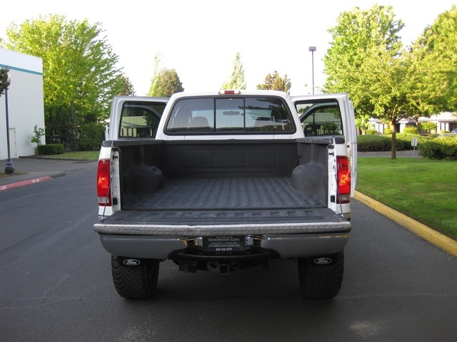 2003 Ford F-350 Super Duty Lariat / TURBO DIESEL/4X4/ LIFTED   - Photo 11 - Portland, OR 97217