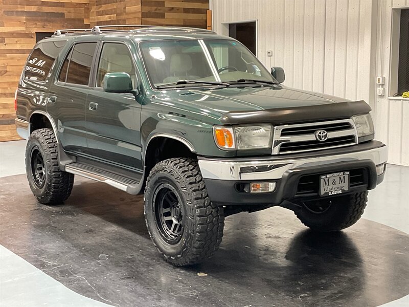 1999 Toyota 4Runner SR5 4X4 / V6 / NEW LIFT WHEELS TIRES / LOW MILES  / ZERO RUST - Photo 2 - Gladstone, OR 97027